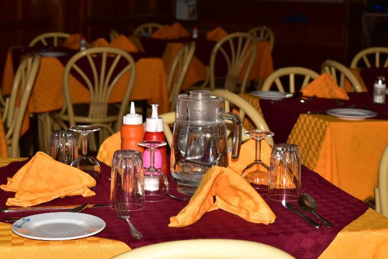 Ibis Hotel Nyeri Exteriör bild