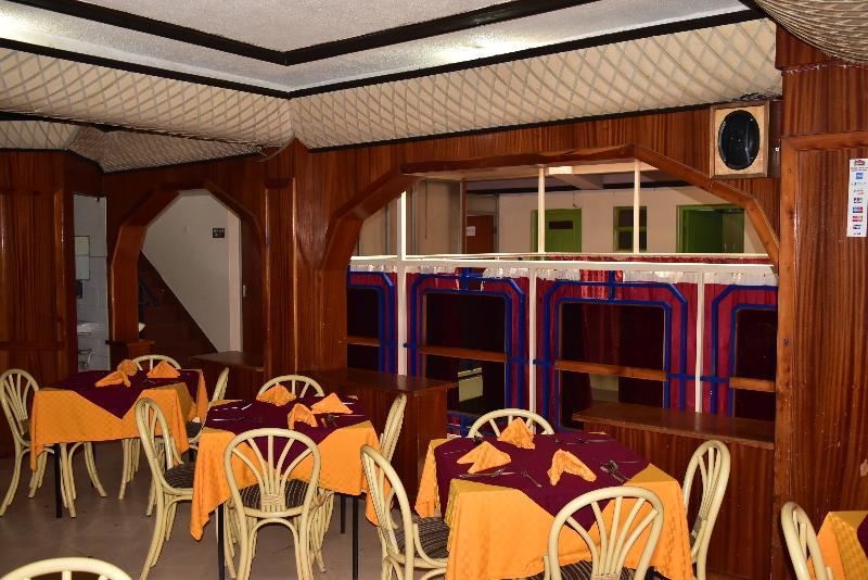Ibis Hotel Nyeri Exteriör bild